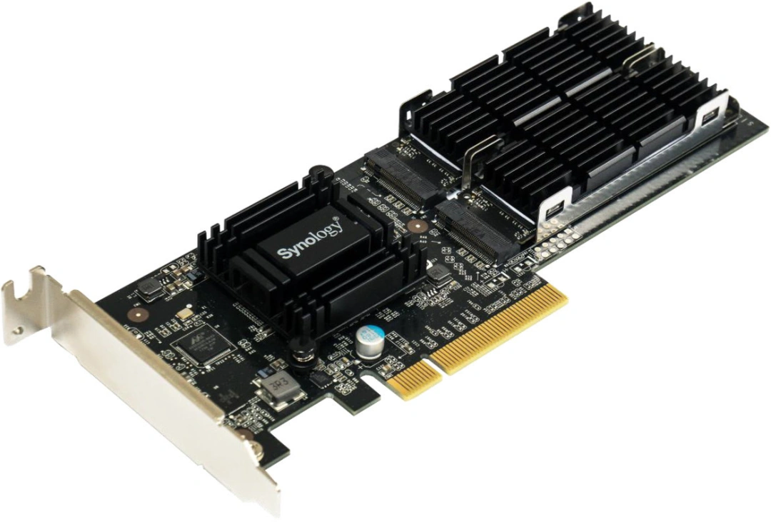 Synology M.2 NVMe/SATA SSD adaptér do PCIe slotu