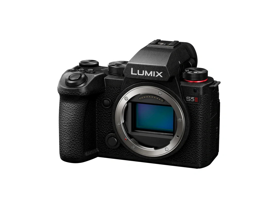 Panasonic Lumix S5M2 + Lumix S-R2060 S 20-60mm F3.5-5.6