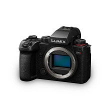 Panasonic Lumix S5M2, tělo, černá