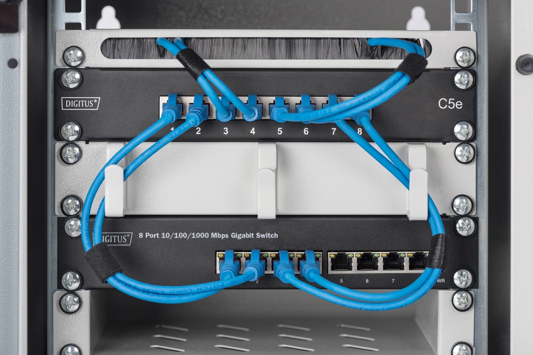 Digitus 10 palcový 8 portový gigabitový Ethernet PoE + přepínač, L2 + management
